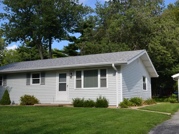 93 Mark Trail Dr, Glen Carbon, IL 62034