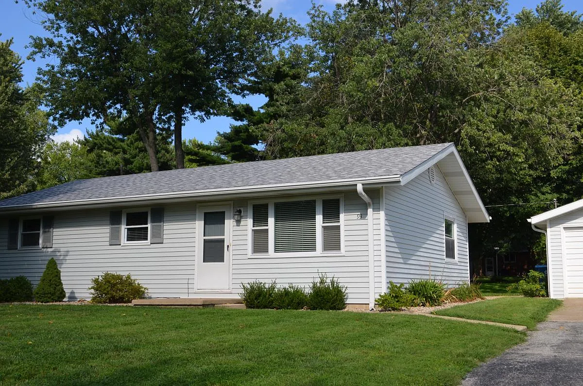 93 Mark Trail Dr photo 1