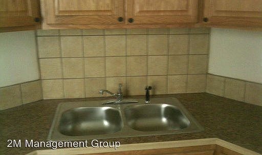 2nd image of 219 6th St