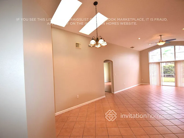 16565 NW 6th St — Photo 4