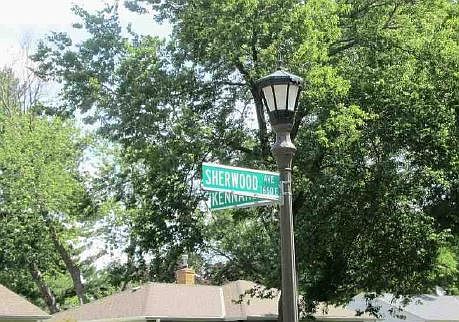 4th image of 1645 Sherwood Ave