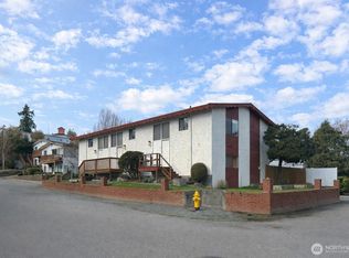 8803 23rd Avenue NE, Seattle, WA 98115