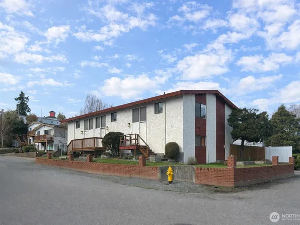 8803 23rd Avenue NE, Seattle, WA 98115