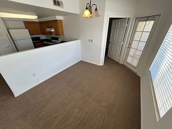 5th image of 3400 Cabana Dr Unit 2025