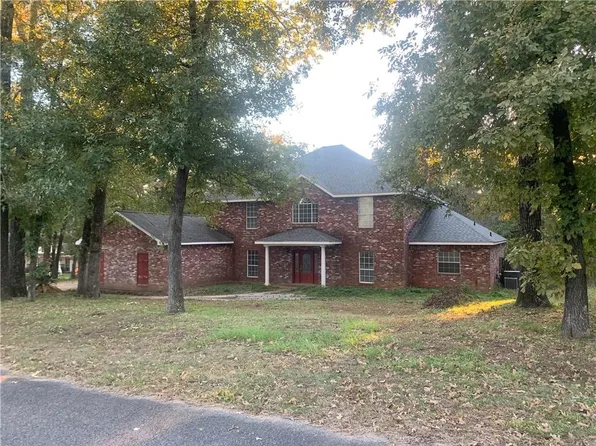 1820 W Medalist Rd, Pineville, LA 71360