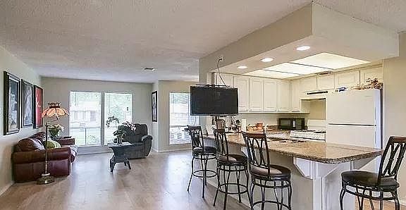 5th image of 6819 Indian Lake Dr