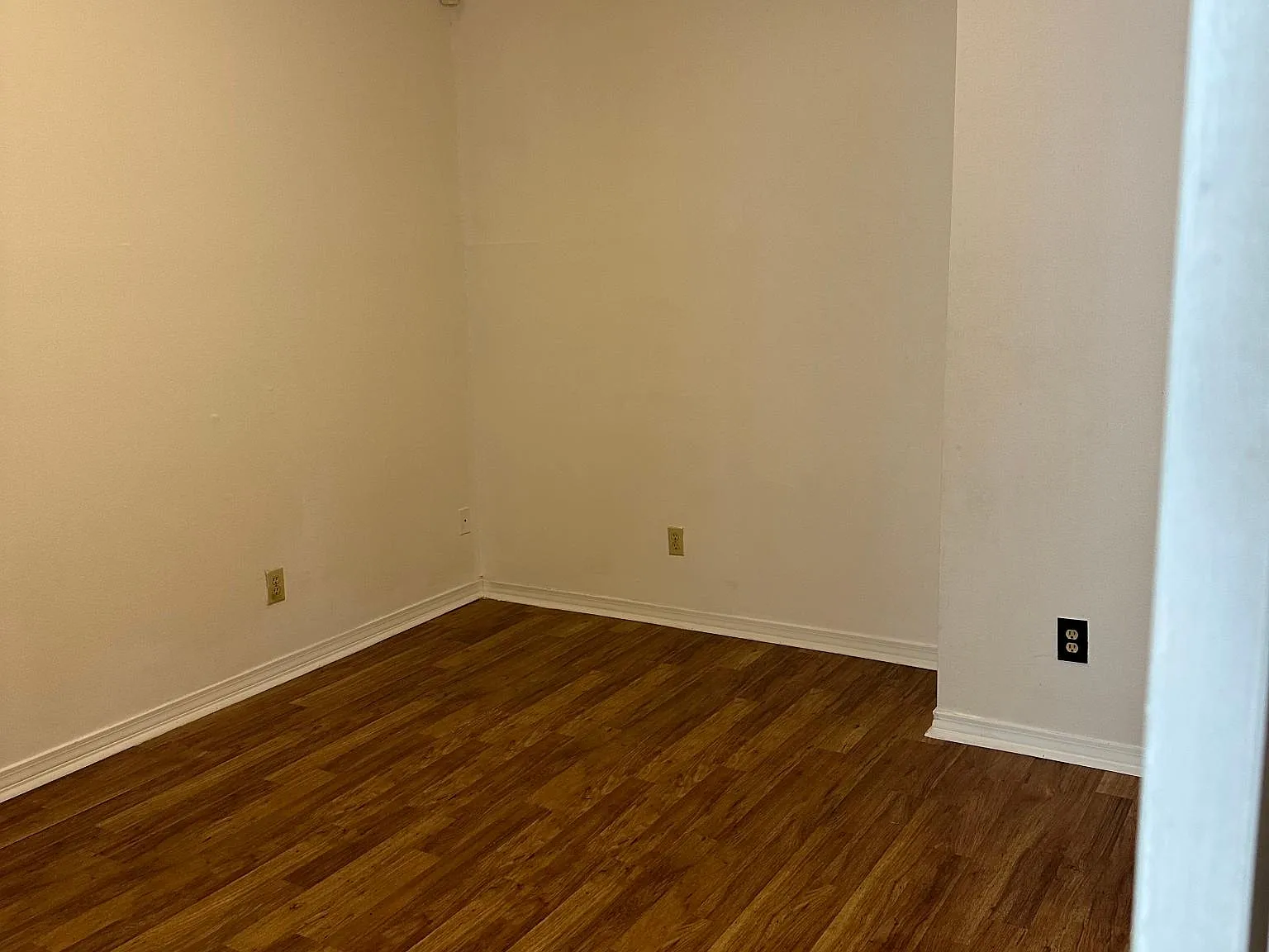 4501 S Prieur St — Photo 2