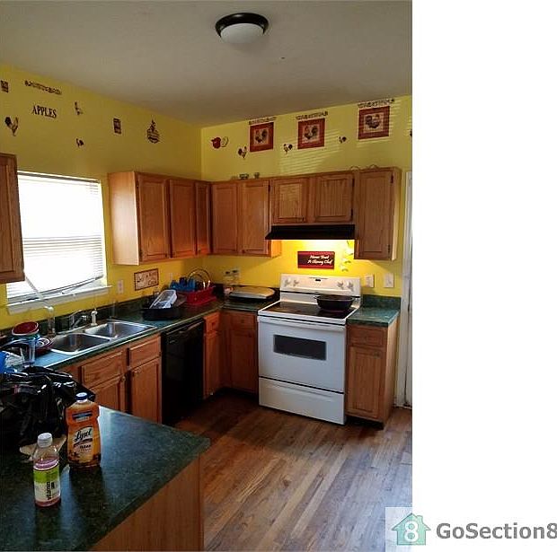 2nd image of 2881 Peek Rd NW