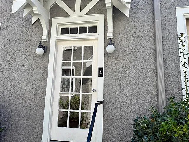 2 bed, 2.0 bath, 833 sqft, $2,200 — Photo 3
