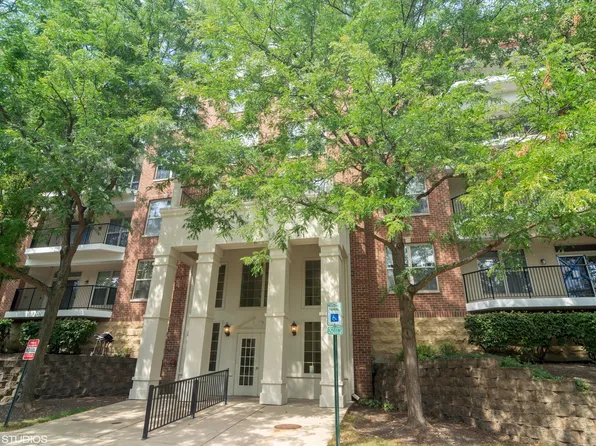 3135 Town Square Dr Unit 401, Rolling Meadows, IL 60008