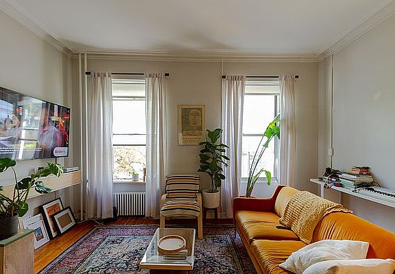 4th image of 145 Atlantic Ave APT 1
