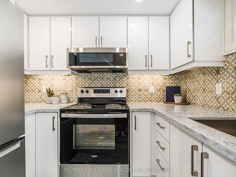 202 Rusholme Rd #HOUSE — Photo 11