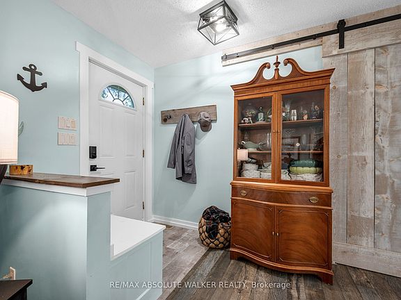3rd image of 331 Wolfe Cres