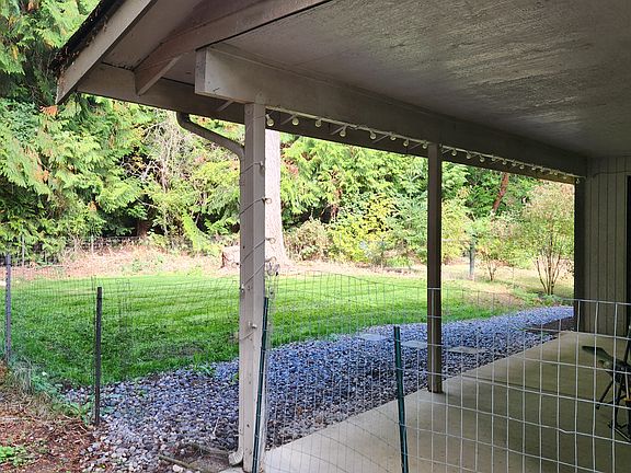 3rd image of 3822 72nd Ave NW