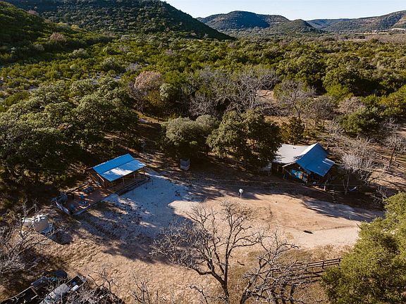 2nd image of 641 Patterson Creek Rd