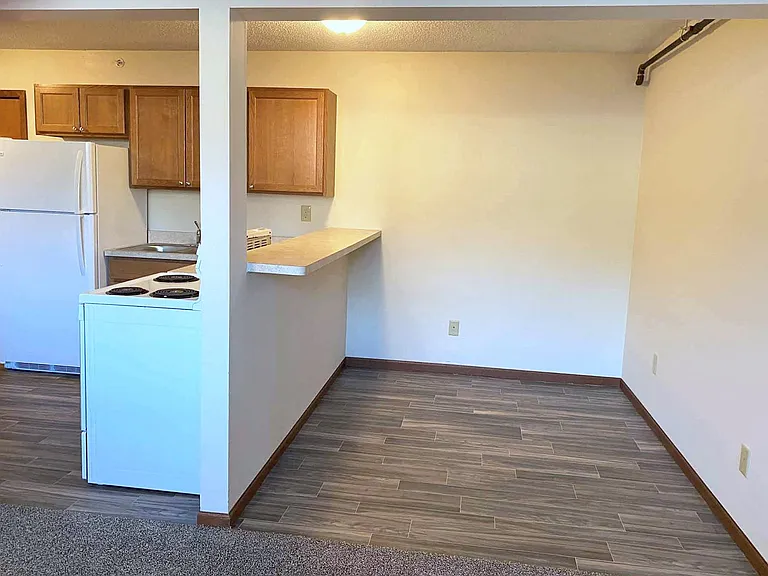2390 7th St W — Photo 14