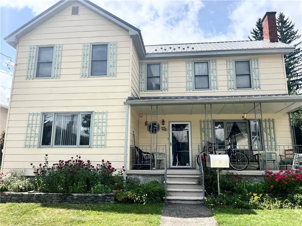 31 Russell St, Canisteo, NY 14823