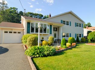 140 Cypress Rd, Dumont, NJ 07628