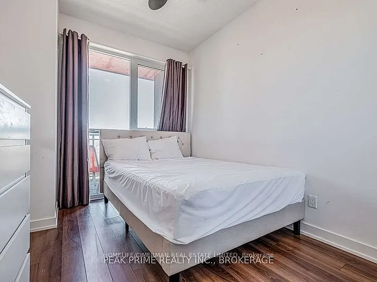 5240 Dundas St #B608 — Photo 20