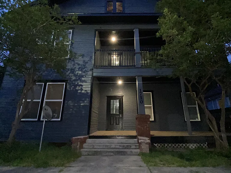 1710 Hardy St — Photo 2