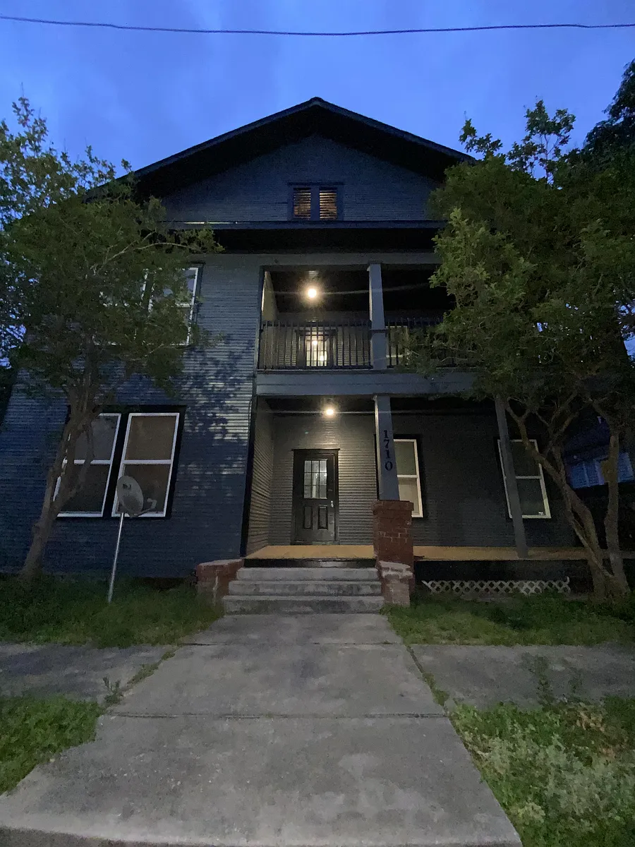 Building Photo - 1710 Hardy St