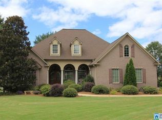 5230 Red Oak Dr, Oxford, AL 36203