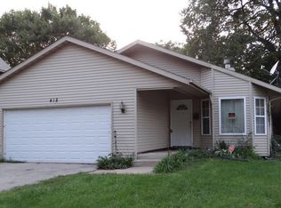 418 N Rockton Ave, Rockford, IL 61103