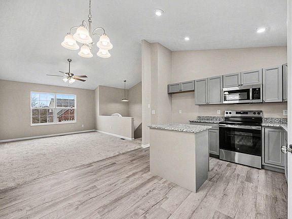 5th image of 7681 Falls Creek Way