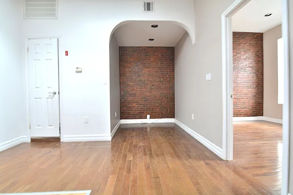 Rented by Hagstrom Management Inc | media 40