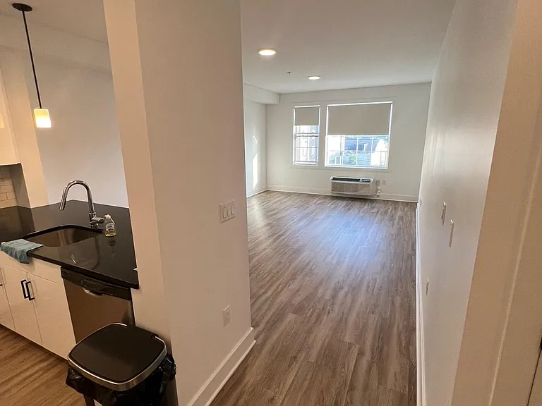 521 Cliff St — Photo 12