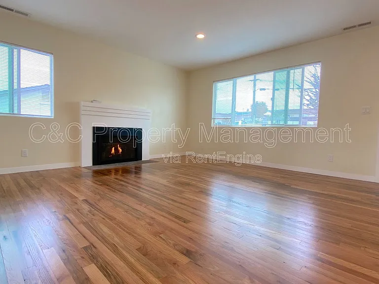 1779 Highland St — Photo 2