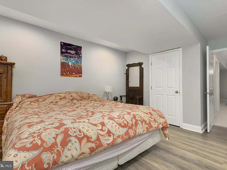 6805 Rathbone Pl — Photo 17