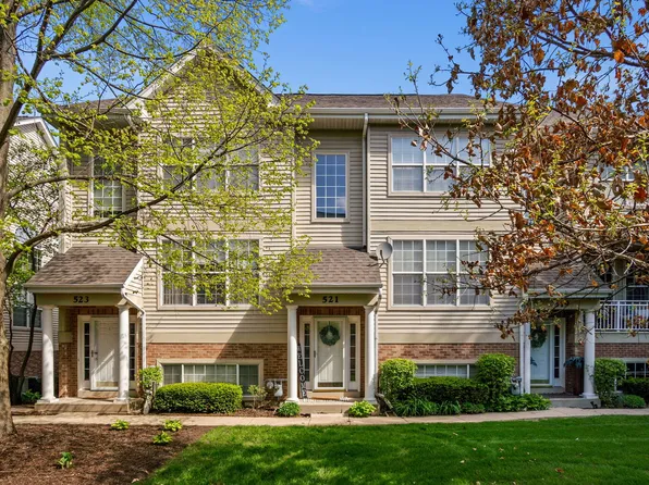 521 Pheasant Trl, Saint Charles, IL 60174