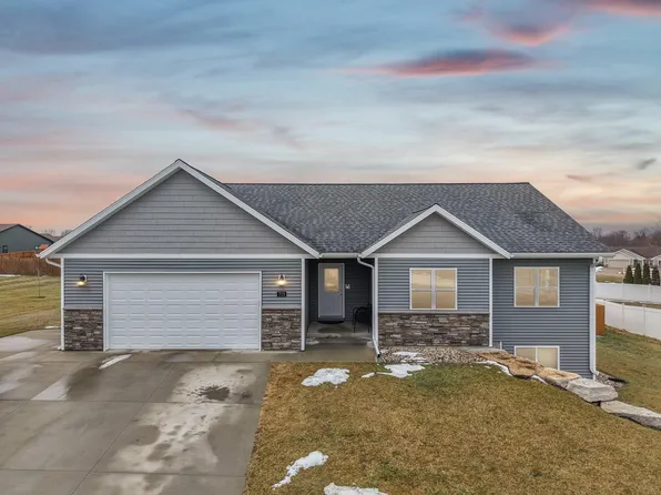 715 Crestview Dr, Reedsburg, WI 53959