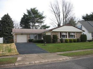 18 Harwick Ln, Willingboro, NJ 08046