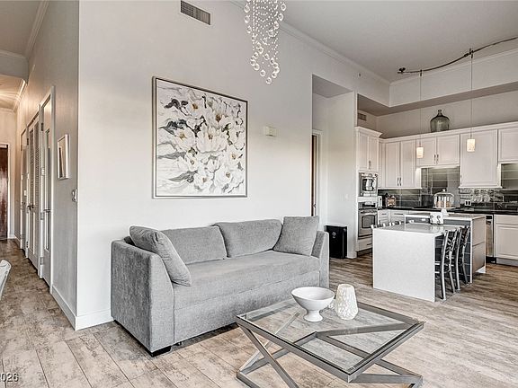 5th image of 360 E Desert Inn Rd #501