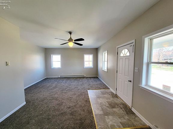 4th image of 308 E Center St