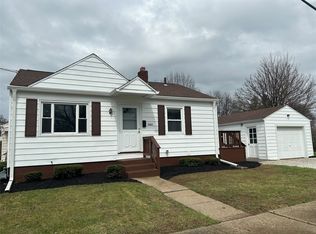 1060 W 40th St, Erie, PA