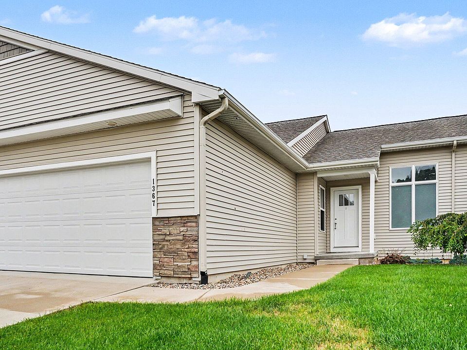 1st image of 1367 S Village Cir