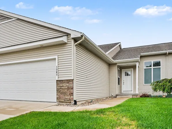 1367 S Village Cir, Kalamazoo, MI 49009