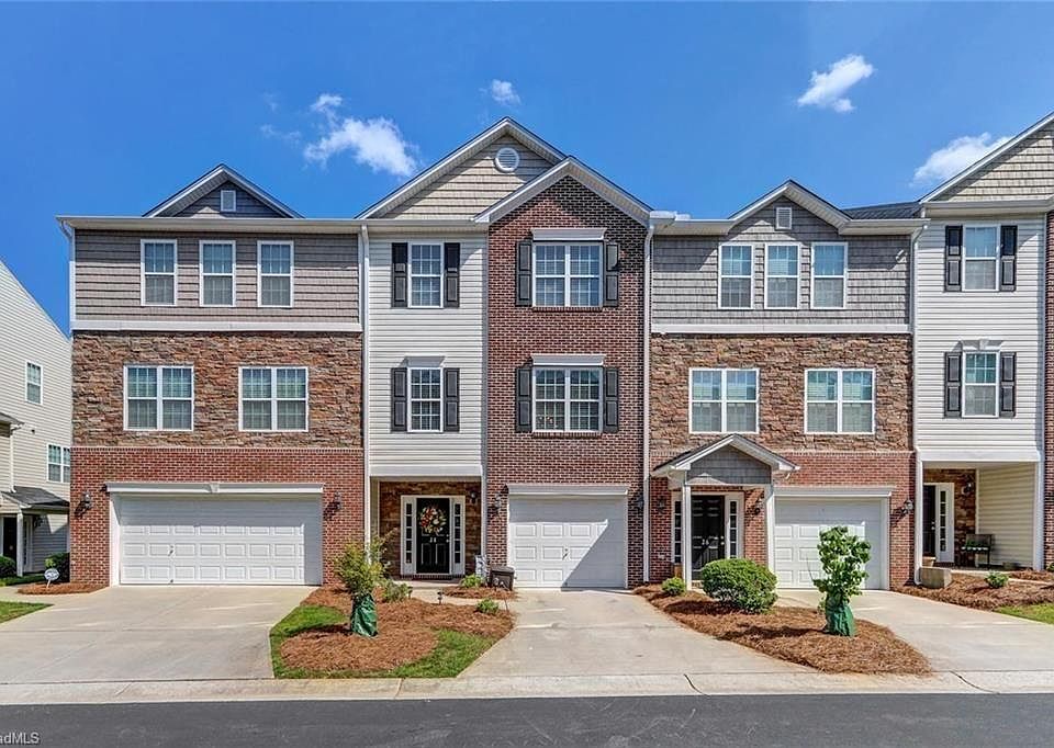 1st image of 28 Ackland Dr