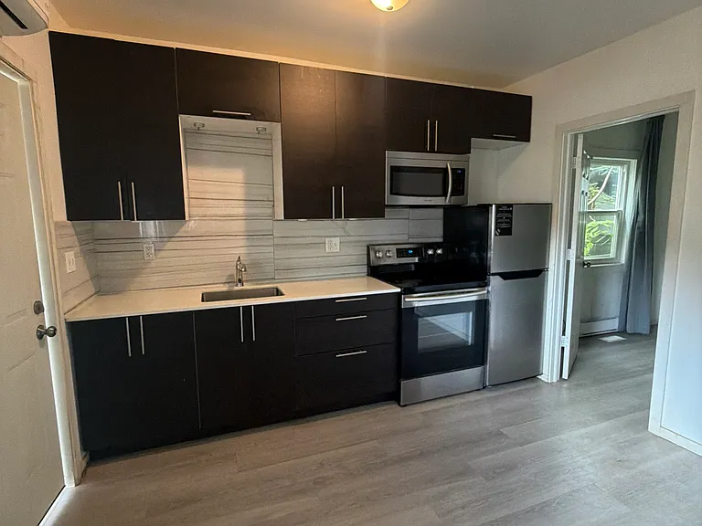 412 Church St #1 — Photo 2