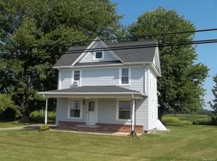 11995 Platten Rd, Lyndonville, NY 14098