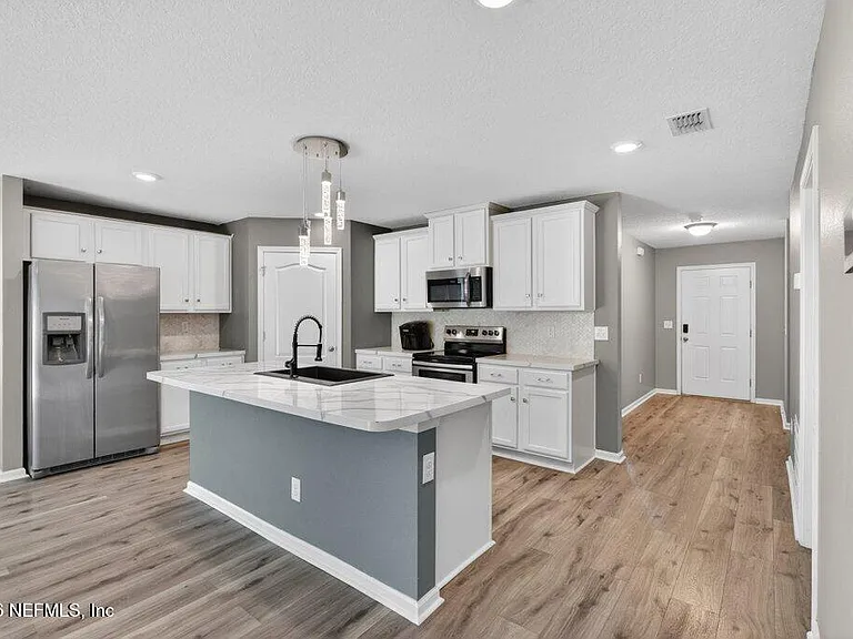 9099 Tahoe Ln — Photo 7