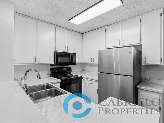 2nd image of 1775 Diamond St Unit 316