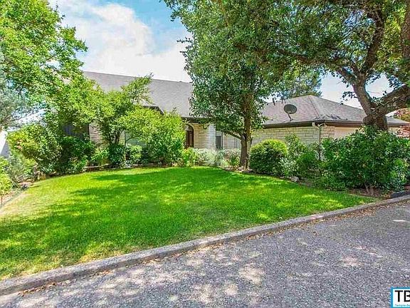 2nd image of 72 S Cliffwood Cir