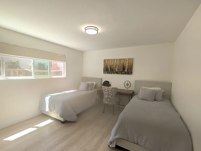 22434 Salem Ave #B — Photo 22