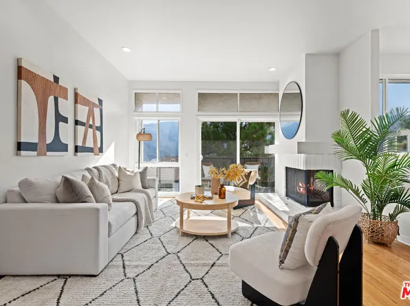 1758 Palisades Dr, Pacific Palisades, CA 90272