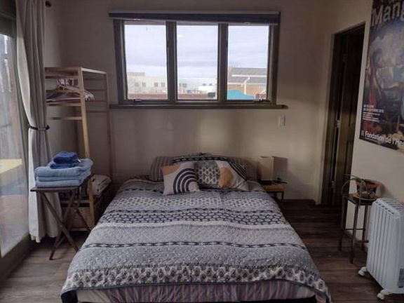 3rd image of 404 Salazar Pl