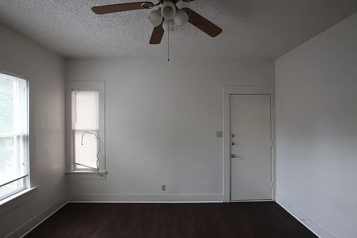 808 S Robertson Ave #D — Photo 3